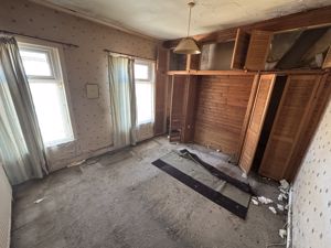 Photo 5- click for photo gallery